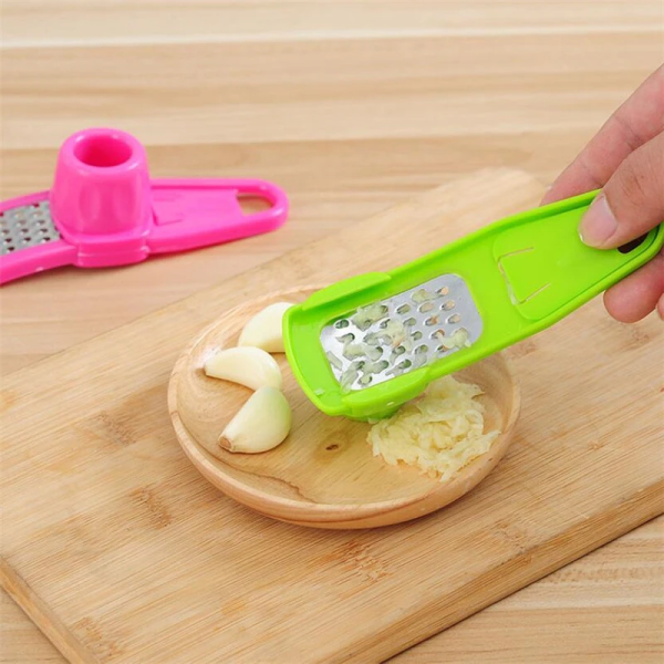 Garlic Press Grater Slicer Plastic Grinding Tool Kitchen Accessories(random Color )
