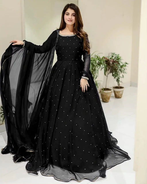 3 Pcs Women's Stitched Embroidered Maxi Suit